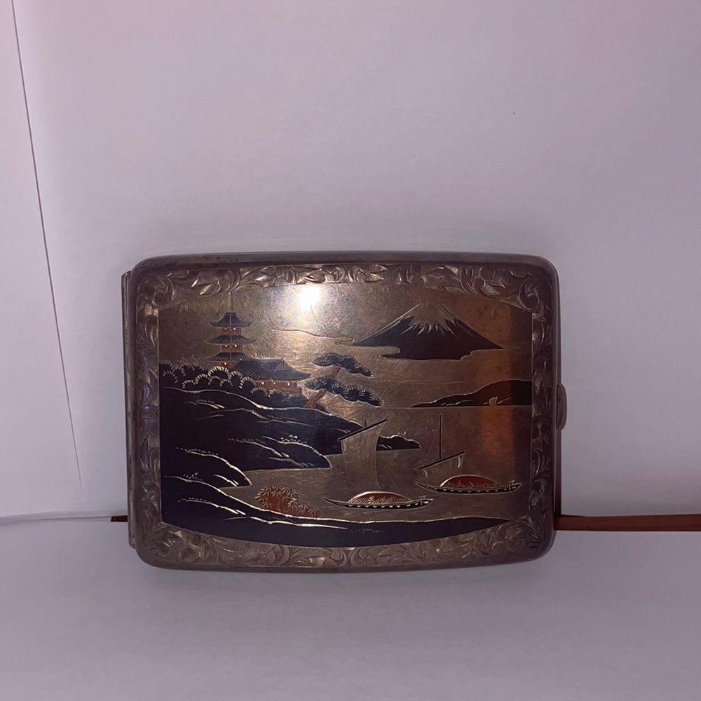 Cigarette/Business Card Case 1930's Matt Black 24kt Gold Etched Mt Fuji